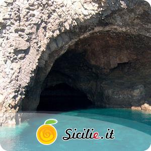 Filicudi - Grotta del Bue Marino